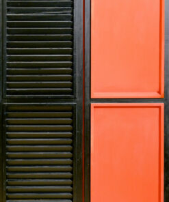 1962<br>La persiana rossa<br>smalto industriale su anta di persiana e telaio in legno su tavola<br>cm 170x100