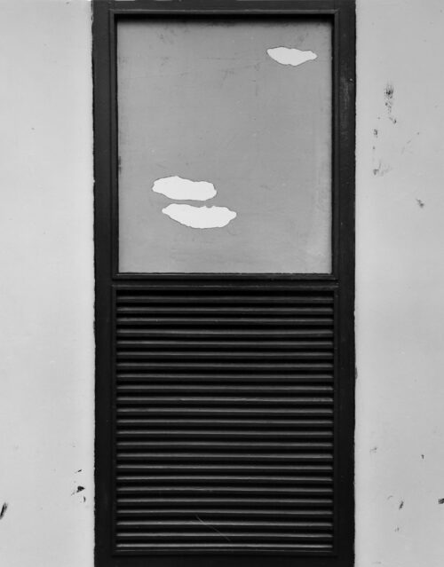 1963<br>'Finestra'<br>smalto industriale e anta di persiana applicata su tavola<br>cm 145x115