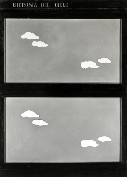 1964<br>Bicromia del cielo<br>smalto industriale e collage di legno su tavola<br>cm 140x100