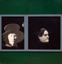 1968<br>Il collezionista in visita al museo<br>collage fotografico, smalto industriale e collage di legno su tavola<br>cm 200x190