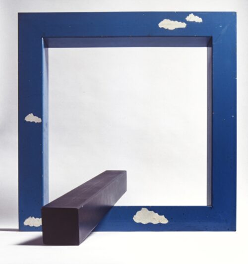 1972<br>Scultura all'aperto<br>metallo smaltato<br>cm 60x60x7