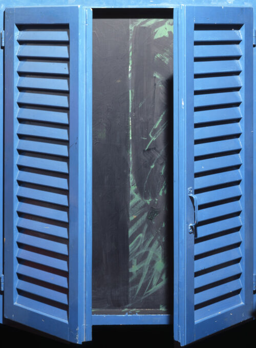 1975<br>' persiana '<br>smalto industriale, tempera, ante di persiana, cardini, telaio di legno su tavola<br>cm 100x80