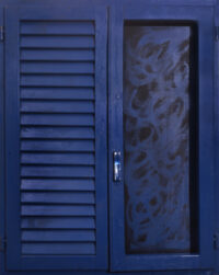 1977<br>' Persiana senza battente '<br>smalto industriale, tempera, anta di persiana,anta con maniglia,cardini,telaio di legno su tavola<br>cm 100x80x4,5