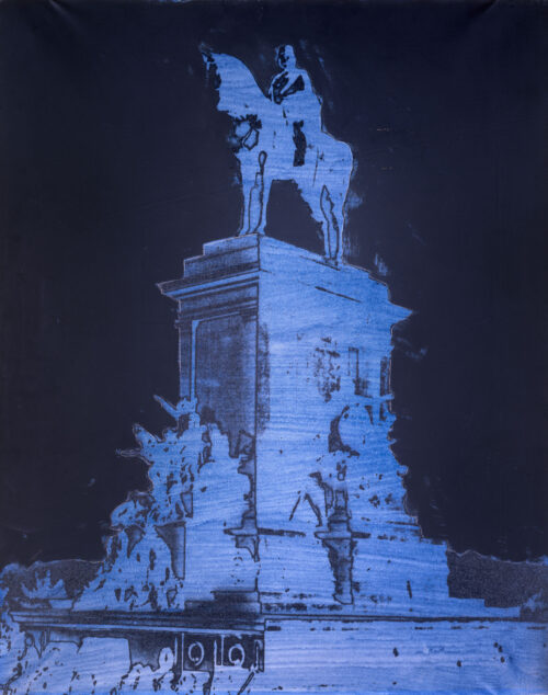 1977<br>' Monumento '<br>pittura industriale, smalto alla anilina, fotografia emulsionata su tela<br>cm 70x50