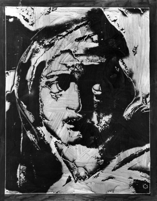 1978 agosto<br>pittura industriale, smalto alla anilina, fotografia emulsionata su tela<br>cm 70x55