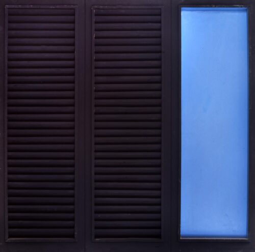 1966 ottobre<br>smalto industriale e ante di persiana su tavola<br>cm120x120