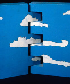 1967<br>Piccolo cielo meccanico<br>Smalto industriale per l'edilizia su scultura in legno<br>cm 30x45x5