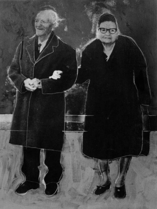 1980<br>Genitori<br>tempera, matita, collage fotografico su tela<br>cm 77x53